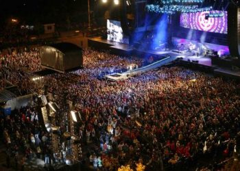 Элтон Джон и группа Queen выступят в Киеве с благотворительным концертом