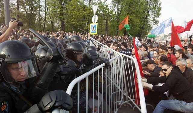 За беспорядки на Болотной задержаны уже семь человек