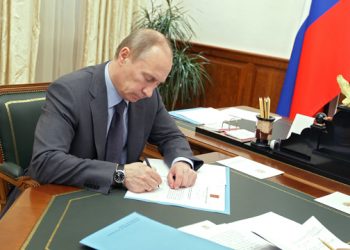 Владимир Путин назвал обладателей государственных премий за 2011 год