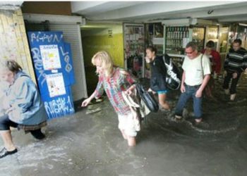 Ливень затопил киевское метро