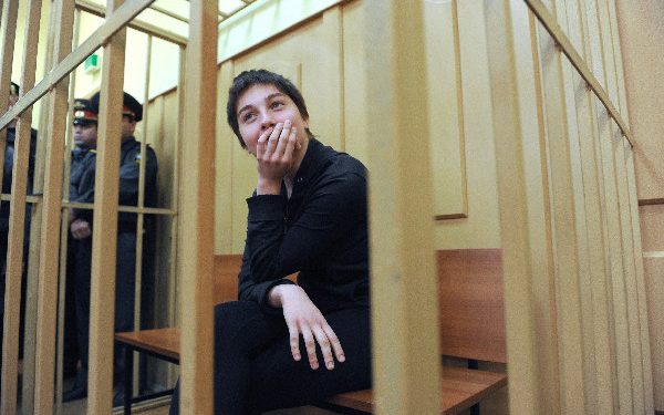 Александру Духанину за бросание камнями в полицейских могут посадить на 8 лет