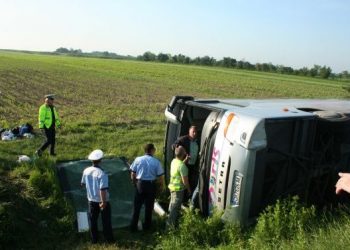 В Румынии перевернулся автобус с украинскими туристами