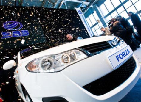 ЗАЗ наганяє Hyundai в боротьбі за лідерство на авторинку