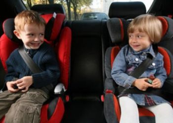 Експерти визначили, що найбільше відволікає увагу водія від дороги