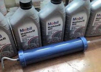 Какие бывают присадки в масло для двигателя, коробки, раздатки, редуктора