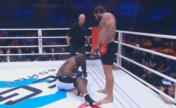 Результат боя Александр Емельяненко Боб Сапп Світ24