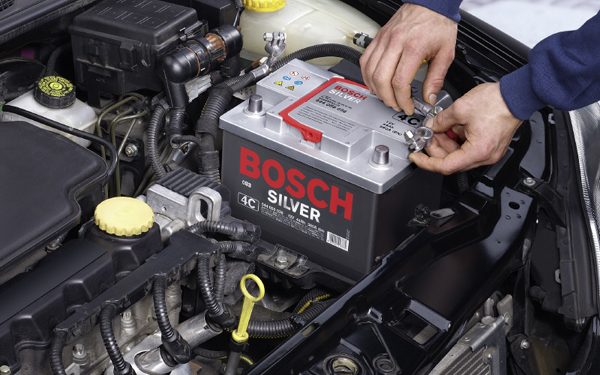Як самостійно замінити акумулятор в автомобілі