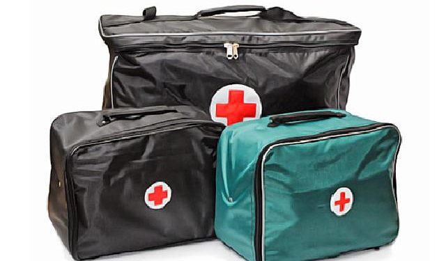 Що повинно бути в автомобільній медаптечці і як це може бути застосовано