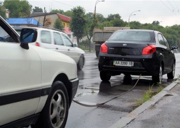 Як правильно буксирувати автомобіль