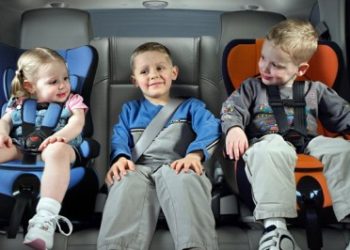 Як правильно підібрати дитяче автокрісло