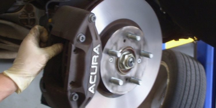 Як реагувати в разі відмови гальмівної системи автомобіля