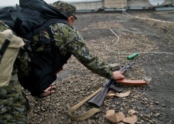 Украинские десантники ведут бой с российскими войсками за «Луганск»