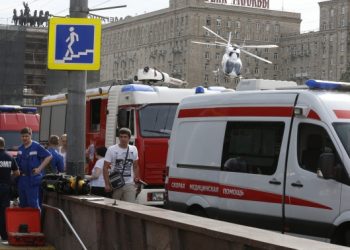 Переселенцы из Луганска бросились под поезд в Киевском метро
