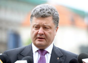 Порошенко рассказал, кого коснется третья волна мобилизации