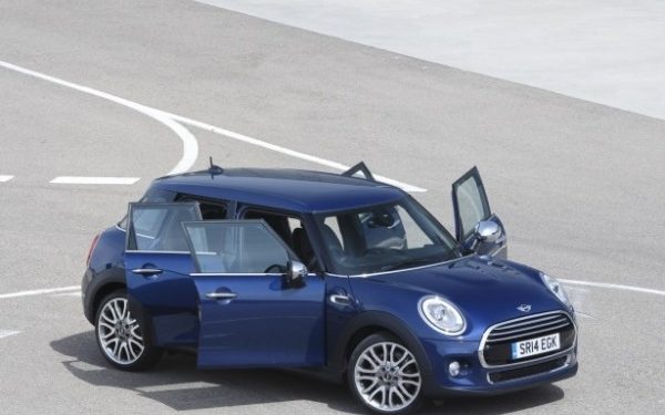 Стали известны цены на новый хэтчбек Mini Cooper