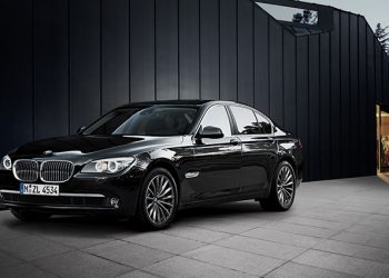 Новое поколение BMW 7-Series станет ещё легче