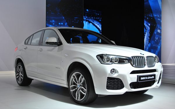 BMW X4 впервые предстал перед публикой на Московском автосалоне