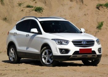 На моторшоу в Москве дебютирует бюджетный FAW Besturn X80