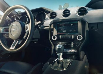 Новый Ford Mustang поразит своей автоматической коробкой передач