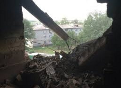 Жители Донецка сообщают о ночных взрывах и стрельбе