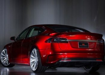 Тюнеры поработали над Tesla Model S