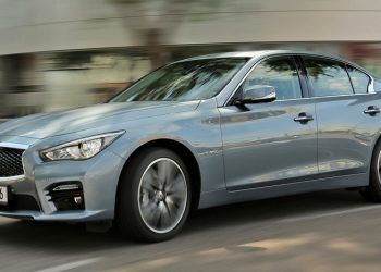 На мотор-шоу в Чэнду дебютировал удлинённый Infiniti Q50