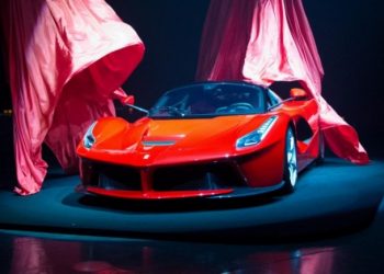 Автолюбители переплачивают за LaFerrari