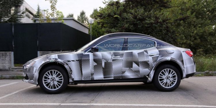 Фотошпионам удалось заснять Maserati Levante во время первых тестов