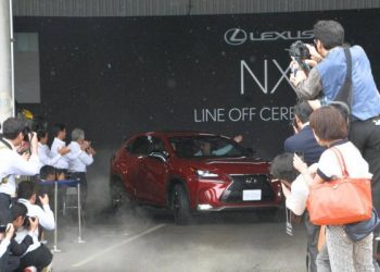 В Японии стартовало производство нового Lexus NX