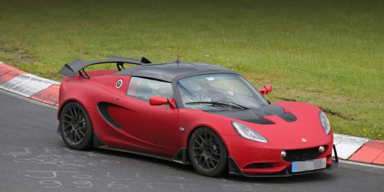 Родстер Lotus Elise S Cup R появился в дорожном варианте