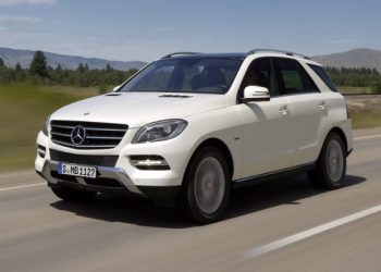 Скоро появятся две новые версии внедорожника Mercedes M-Класса