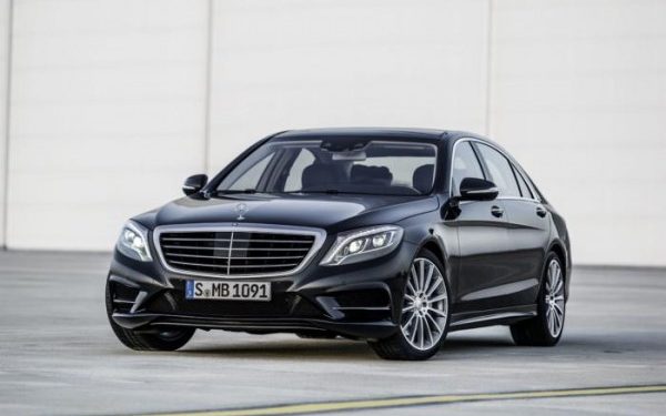 В Mercedes начали работать над управлением жестами