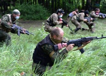 СМИ: под Иловайском окружили группу украинских военных и журналистов