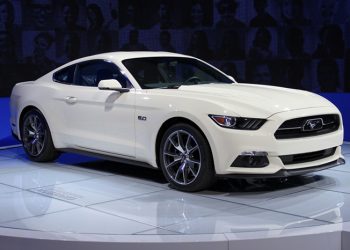 В США стартовало серийное производство Ford Mustang