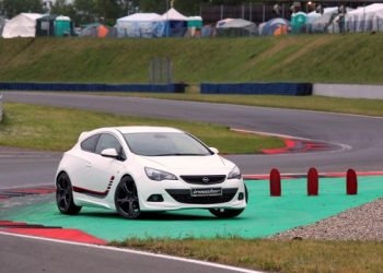 Специалисты Irmscher доработали Opel Astra GTC