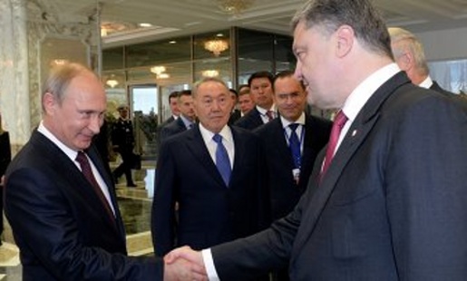 Петр Порошенко завершил встречу с Владимиром Путиным в Минске