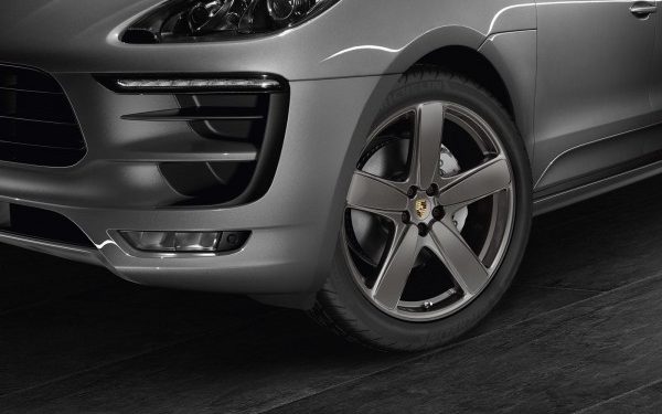 В Porsche Tequipment потрудились над кроссовером Macan