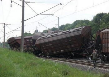 На Винниччине сошли с рельсов 11 вагонов поезда