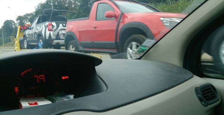 Фотошпионы «поймали» пикап Renault Duster
