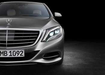 Новый S-класс Mercedes-Benz будет понимать язык жестов
