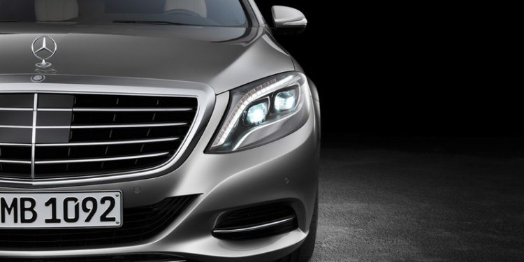 Новый S-класс Mercedes-Benz будет понимать язык жестов