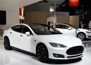 Tesla Model S будет оснащён специальным приложением для iPhone 5S