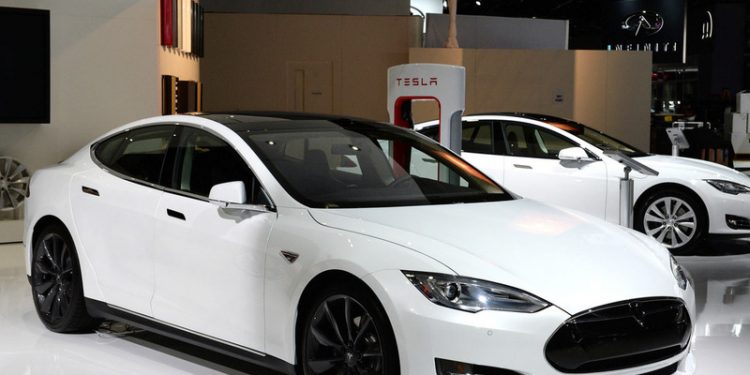Tesla Model S будет оснащён специальным приложением для iPhone 5S