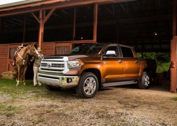 Toyota отзывает более 16 тысяч пикапов Tundra