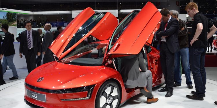 Гибрид Volkswagen XL1 станет четырёхместным