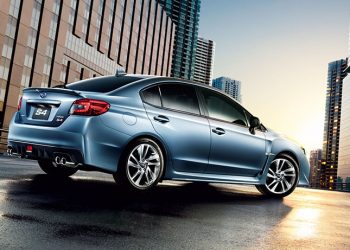 Subaru впервые обнародовала снимки последнего поколения WRX