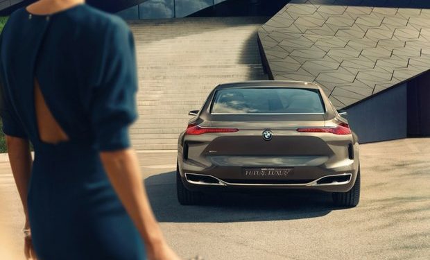 Впервые BMW 7-Series предстанет перед публикой на автосалоне во Франкфурте