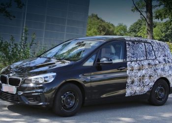 BMW работает над семиместным минивеном