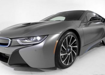 В Германии BMW i8 был продан за фантастическую сумму