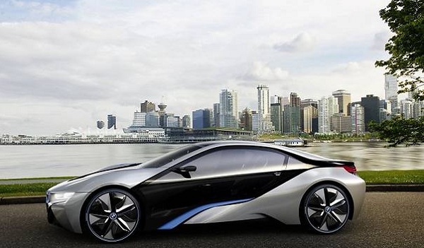 К своему юбилею BMW порадует новым i9